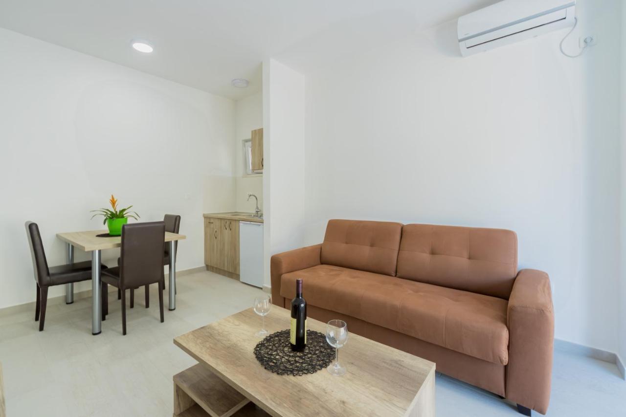 Grejm Lux Family Apartments Petrovac Ngoại thất bức ảnh