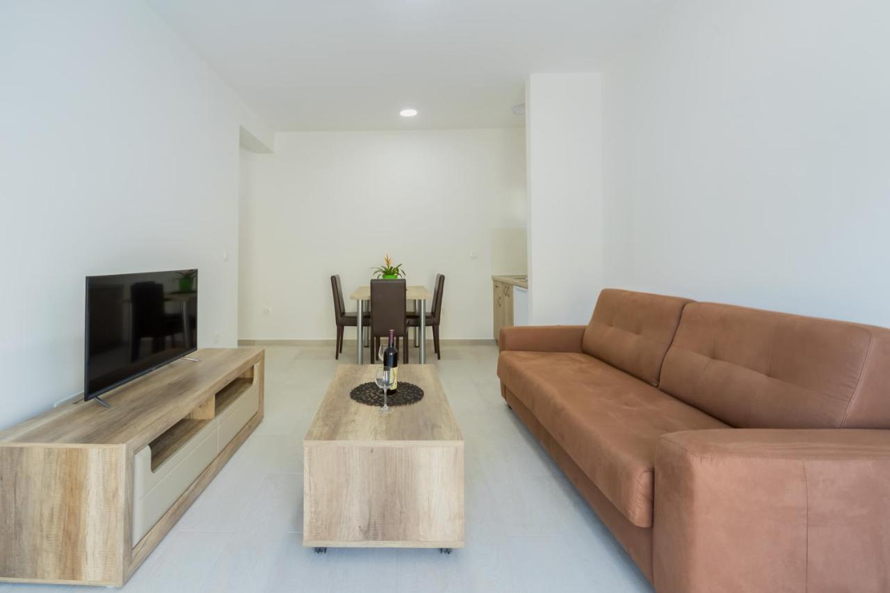 Grejm Lux Family Apartments Petrovac Ngoại thất bức ảnh