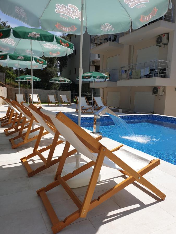 Grejm Lux Family Apartments Petrovac Ngoại thất bức ảnh